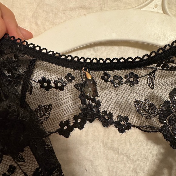 Honey Birdette Whitney Black Lingerie Set || Bra-32C, Garter Belt-Sm, Panty-Sm - Picture 14 of 15